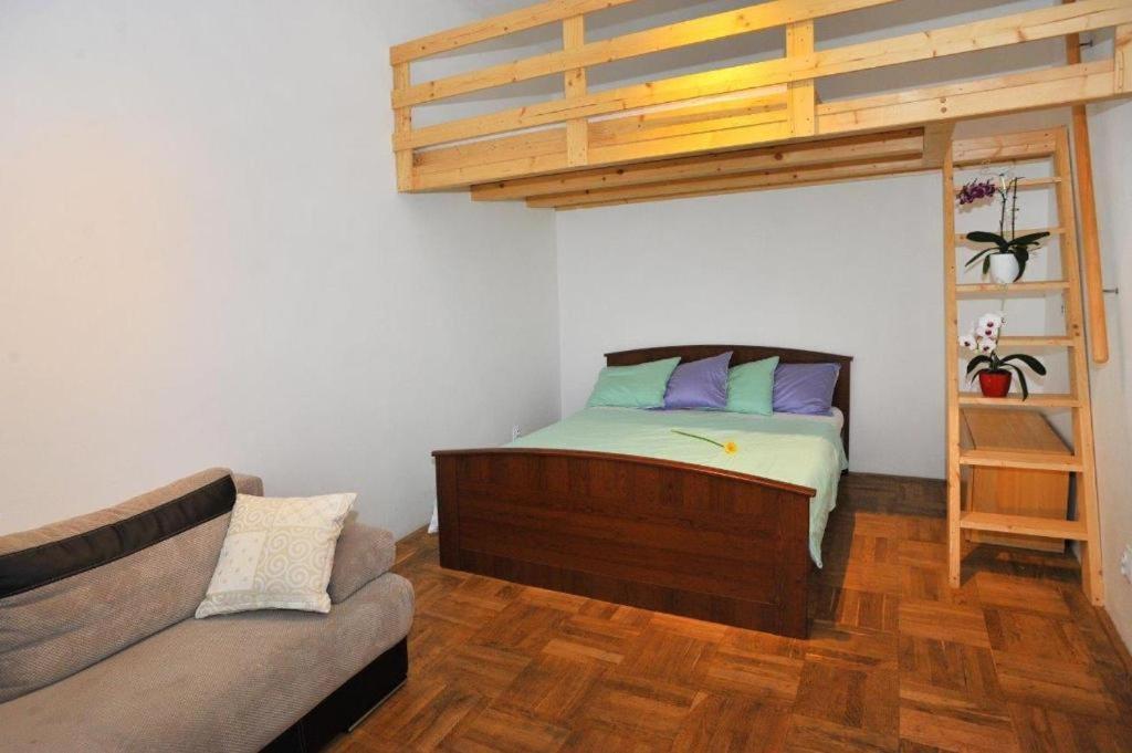 In Vinohrady Apartamento